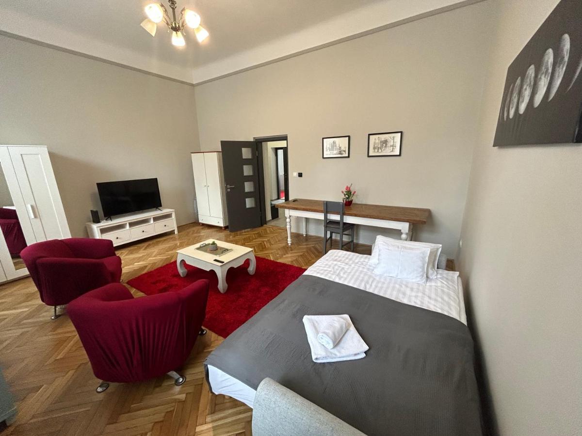 Fullmoon Apartments 2 Szeged Kültér fotó